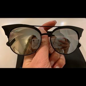 Quay Ziggi Mirrored Sunglasses - seen on Kylie